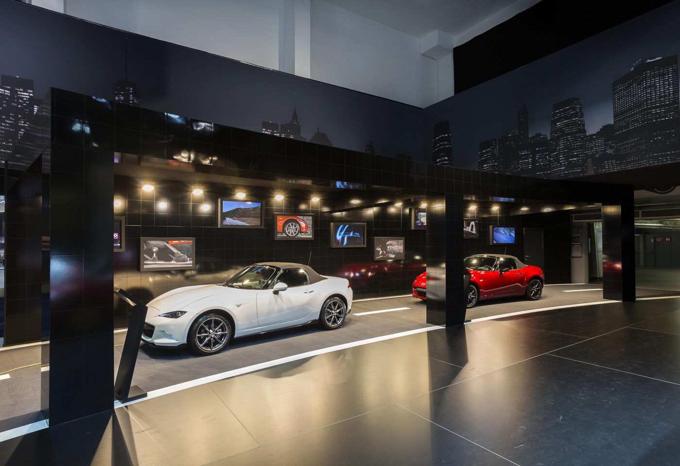 Interieur standenbouw Autosalon 2016 Brussel Mazda 5